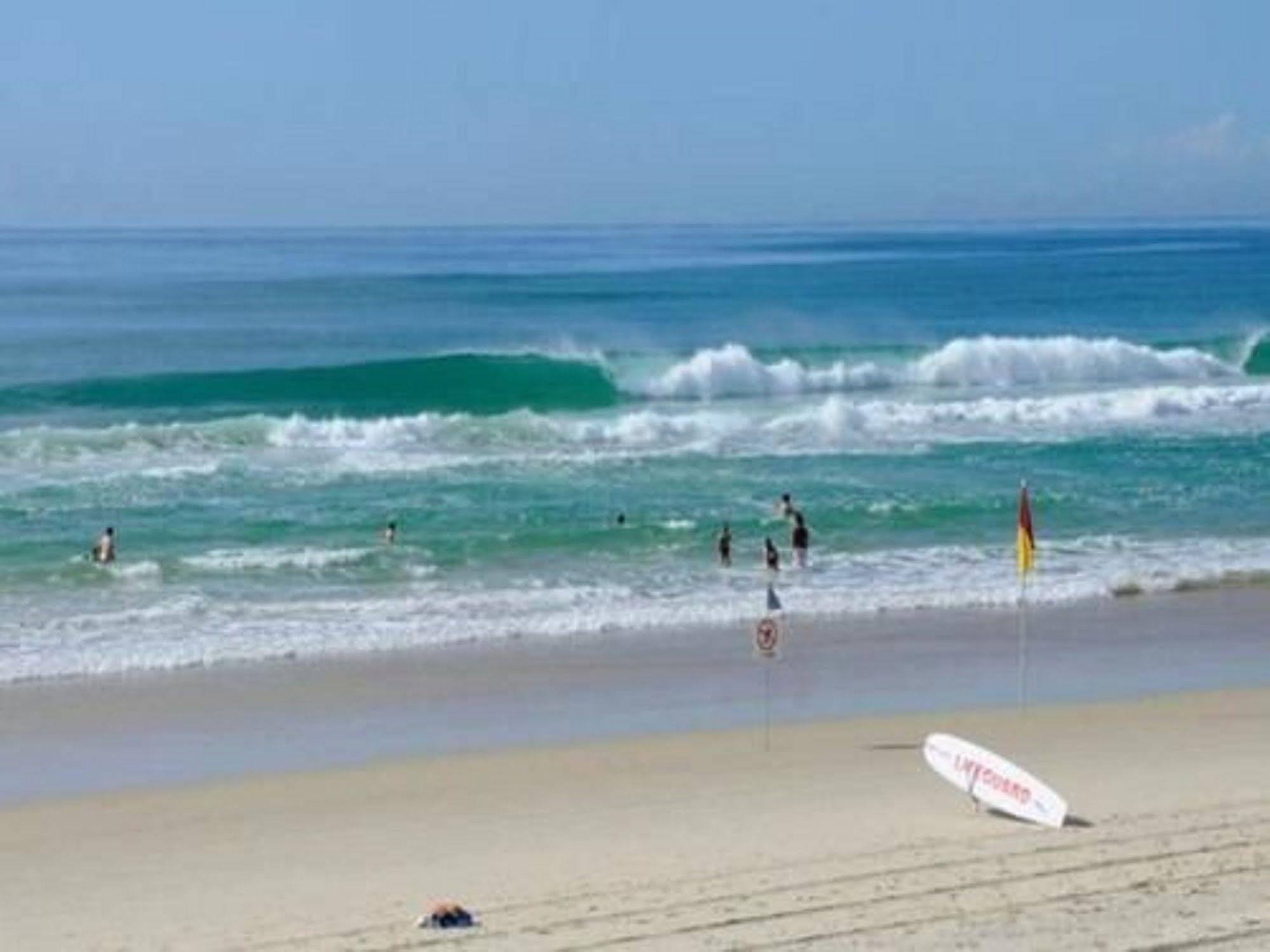 Beaches On Wave Street Gold Coast Eksteriør billede